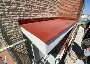 ELIMINACIÓN DE APLACADA EXISTENTE SOBRE CANTOS DE FORJADO PARA ELIMINAR RIESGO DE DESPRENDIMIENTO 4 ELIMINACIÓN DE APLACADA EXISTENTE SOBRE CANTOS DE FORJADO PARA ELIMINAR RIESGO DE DESPRENDIMIENTO 4