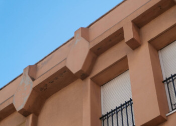 REFORMA CORNISA PARA ELIMINAR RIESGO DE DESPRENDIMIENTO 4 REFORMA CORNISA PARA ELIMINAR RIESGO DE DESPRENDIMIENTO 4