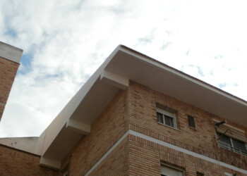 REHABILITACIÓN DE CORNISA EN COMUNIDAD DE PROPIETARIOS 3 REHABILITACIÓN DE CORNISA EN COMUNIDAD DE PROPIETARIOS 3