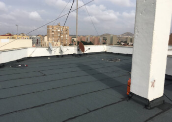 REHABILITACIÓN DE FACHADA MEDIANERA, CANTOS DE FORJADO Y ADICIÓN DE ASILAMIENTO EN CUBIERTA 4 REHABILITACIÓN DE FACHADA MEDIANERA, CANTOS DE FORJADO Y ADICIÓN DE ASILAMIENTO EN CUBIERTA 4