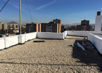 REHABILITACIÓN DE FACHADA MEDIANERA, CANTOS DE FORJADO Y ADICIÓN DE ASILAMIENTO EN CUBIERTA 5 REHABILITACIÓN DE FACHADA MEDIANERA, CANTOS DE FORJADO Y ADICIÓN DE ASILAMIENTO EN CUBIERTA 5